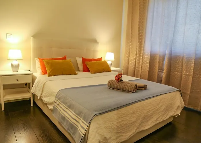 Bom Dia Parque Nacoes W * Lissabon