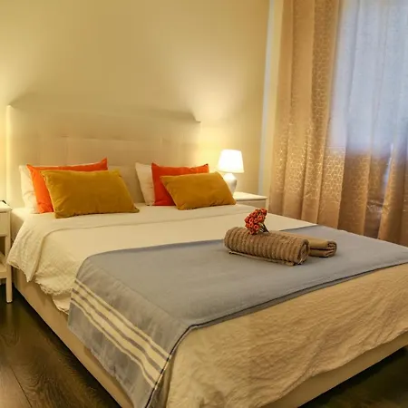 Bom Dia Parque Nacoes W * Lisbon