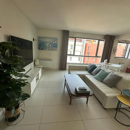 Appartement Bom Dia Parque Nacoes W Lissabon